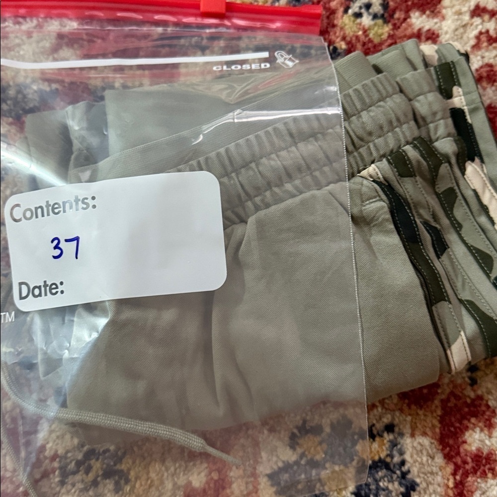 NEW adidas Essentials Camo-Print 3-Stripes Twill Pants XS - Picture 11 of 11